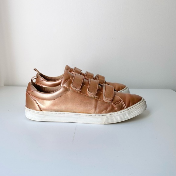 Gap Unisex Rose Gold shiny sneakers, velcro strap, Size Youth /Men US5, Wmn US 7 - Picture 2 of 7